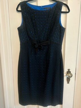 David Meister Sz 8 Sleeveless Black Dress with Blue Lining and Bow